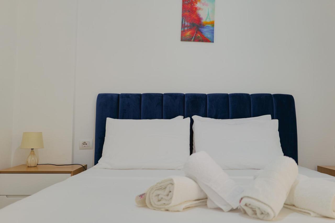 Violeta Apartments Ксамил Экстерьер фото